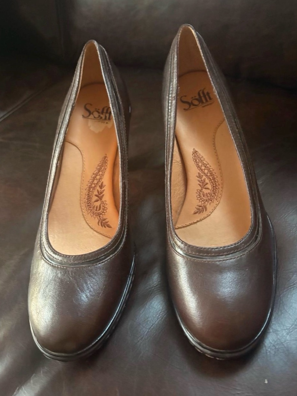 Sofft Women's Brown Leather Low-Heel Pumps